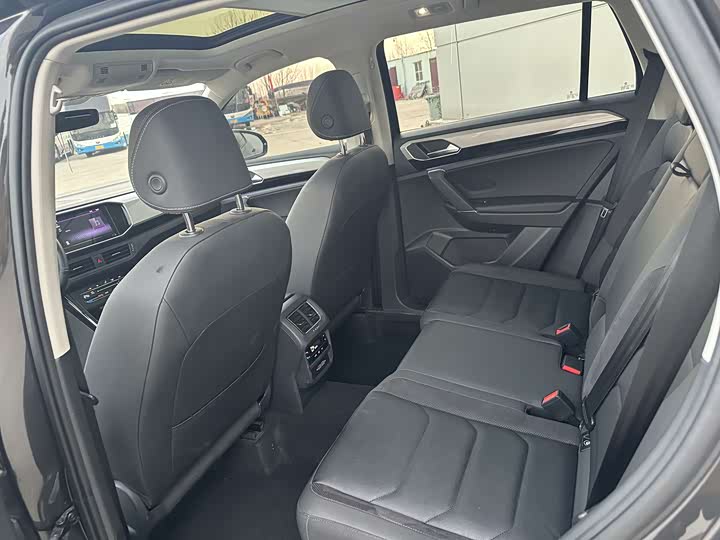 Фото 11 - Volkswagen Tayron