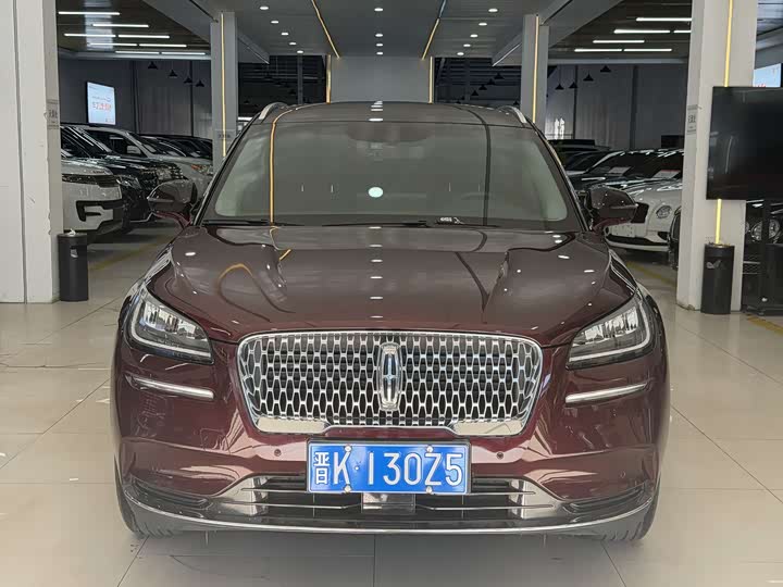 Фото 4 - Lincoln Corsair