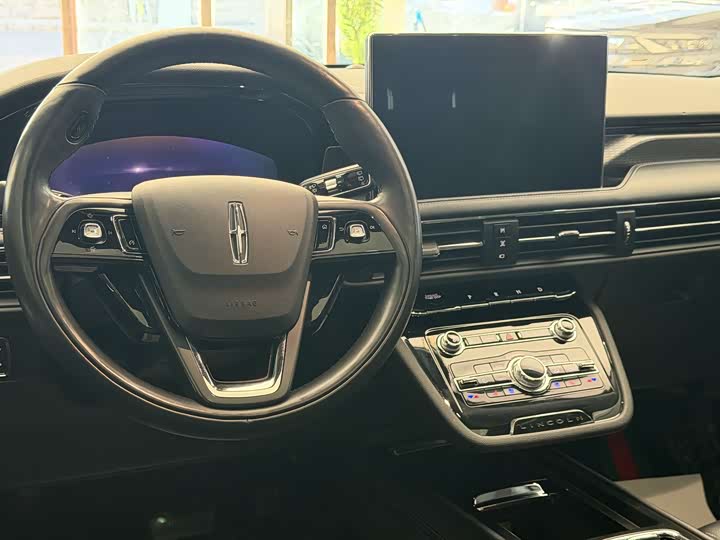 Фото 9 - Lincoln Corsair