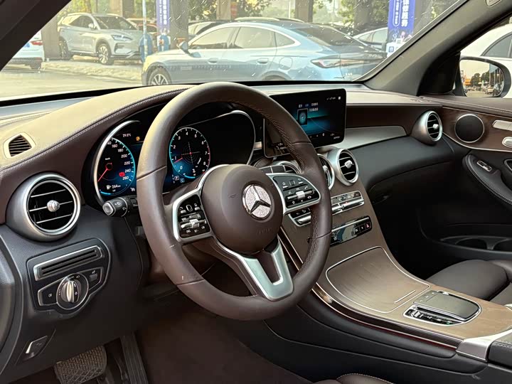 Фото 5 - Mercedes-Benz GLC-Class