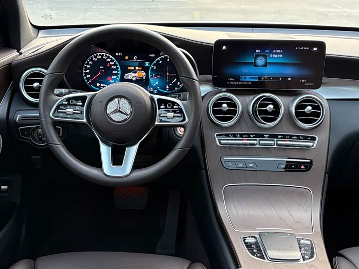 Фото 9 - Mercedes-Benz GLC-Class