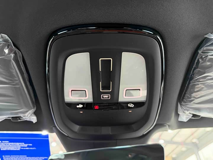 Фото 13 - Volvo S90