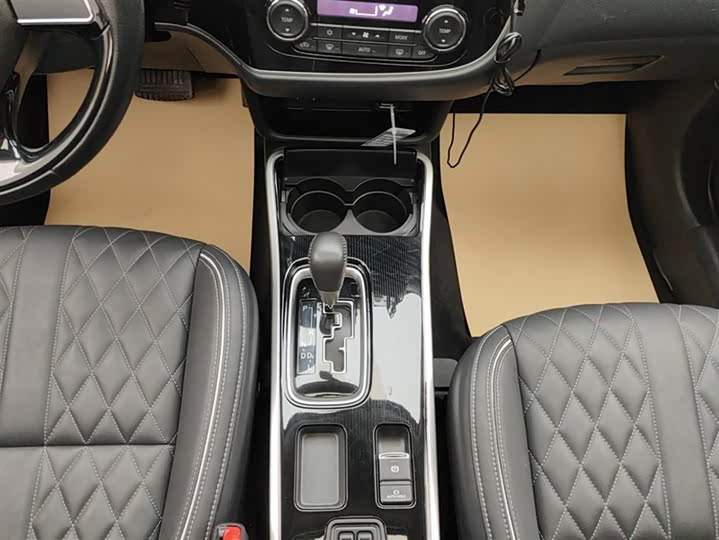 Фото 16 - Mitsubishi Outlander