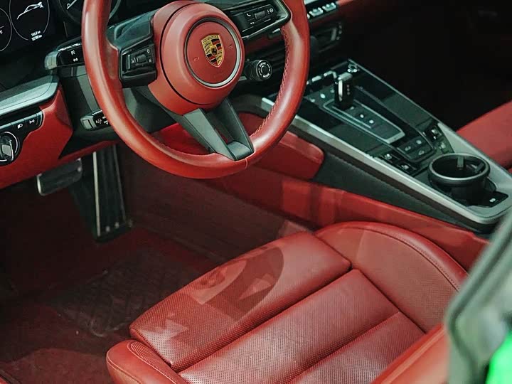 Фото 19 - Porsche 911