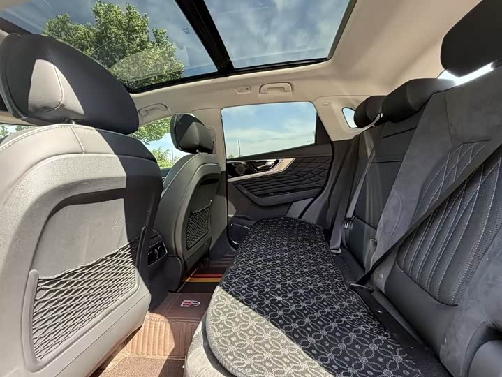 Фото 5 - Hongqi HS5