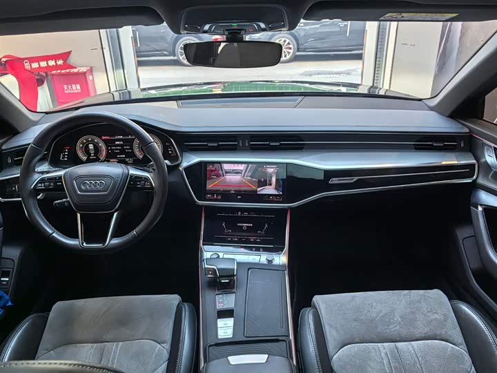 Фото 7 - Audi A6L