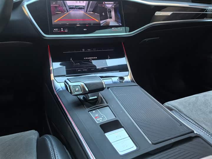 Фото 8 - Audi A6L