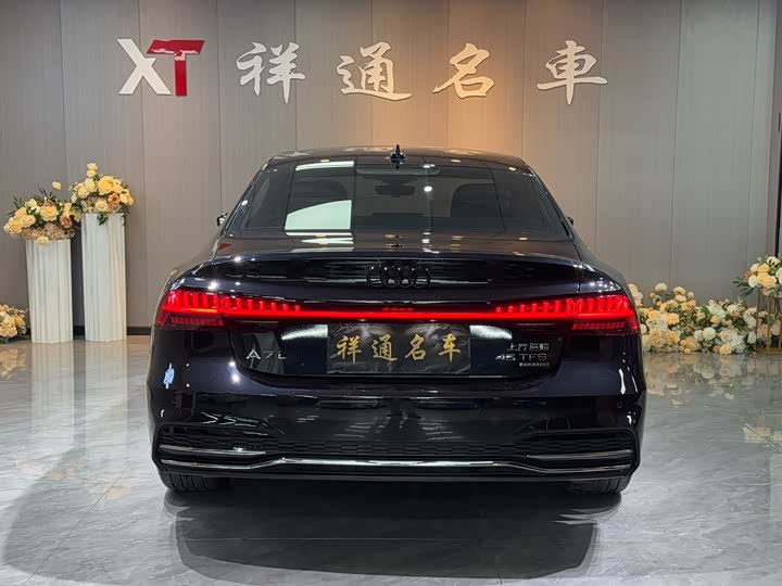 Фото 22 - Audi A7L