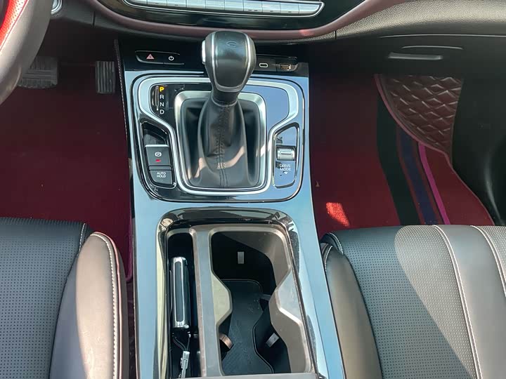 Фото 11 - GAC Trumpchi M6