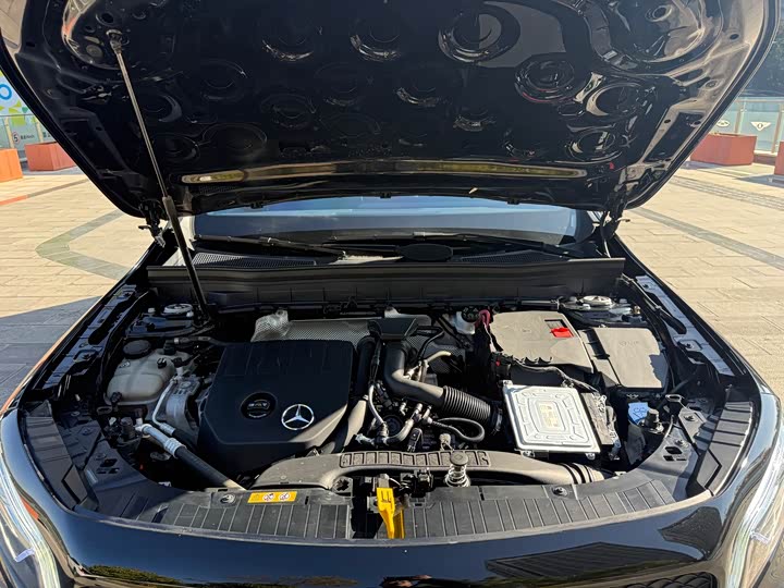 Фото 12 - Mercedes-Benz GLB-Class