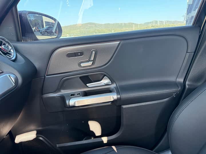 Фото 28 - Mercedes-Benz GLB-Class