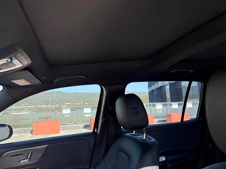 Фото 30 - Mercedes-Benz GLB-Class