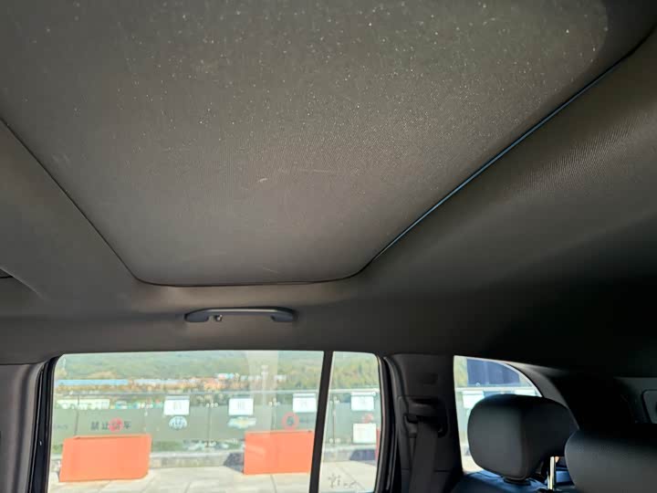 Фото 35 - Mercedes-Benz GLB-Class