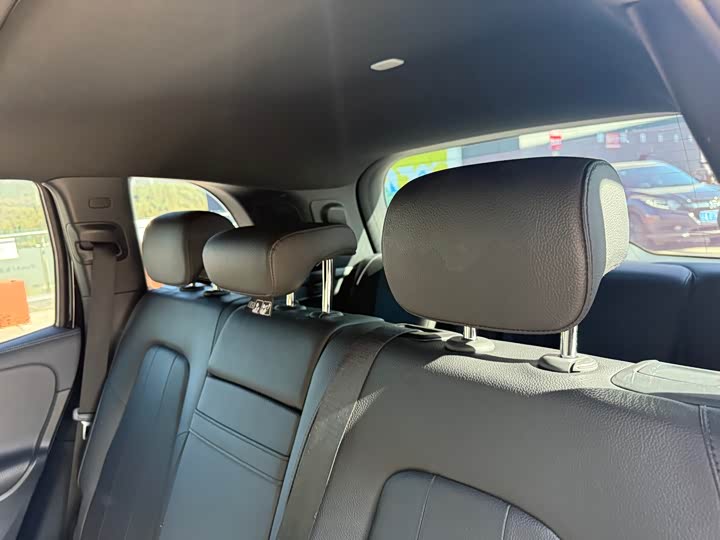 Фото 36 - Mercedes-Benz GLB-Class