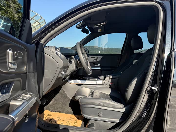 Фото 5 - Mercedes-Benz GLB-Class