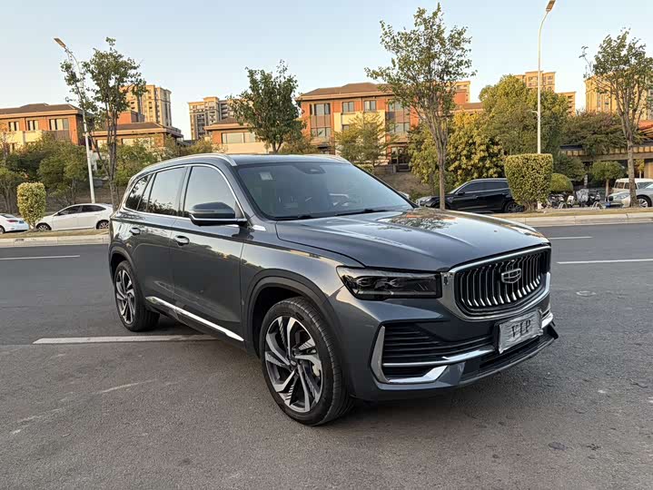 Фото 3 - Geely Monjaro