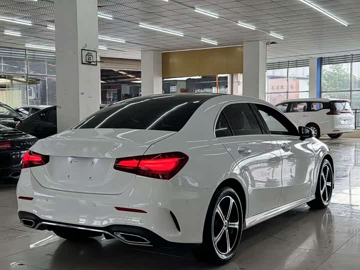 Фото 13 - Mercedes-Benz A-Class