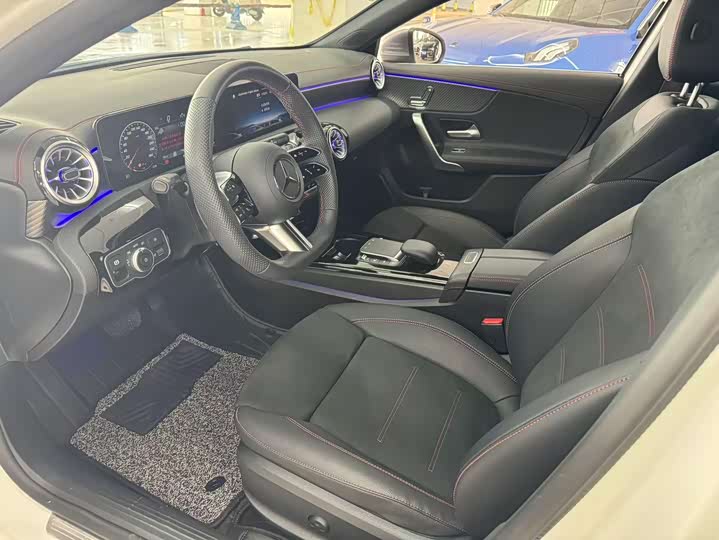 Фото 4 - Mercedes-Benz A-Class