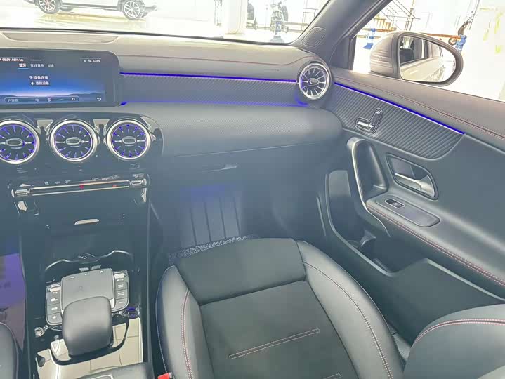 Фото 8 - Mercedes-Benz A-Class