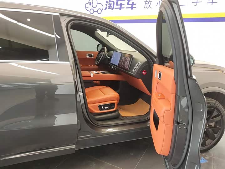 Фото 8 - LiXiang L8