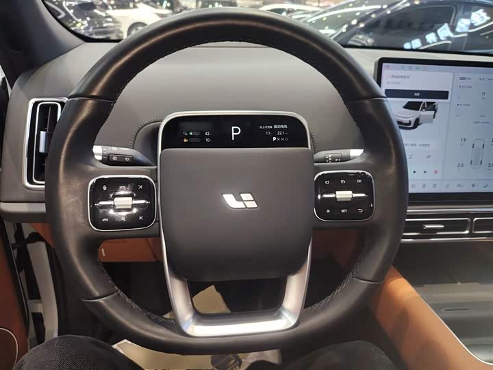 Фото 11 - LiXiang L7