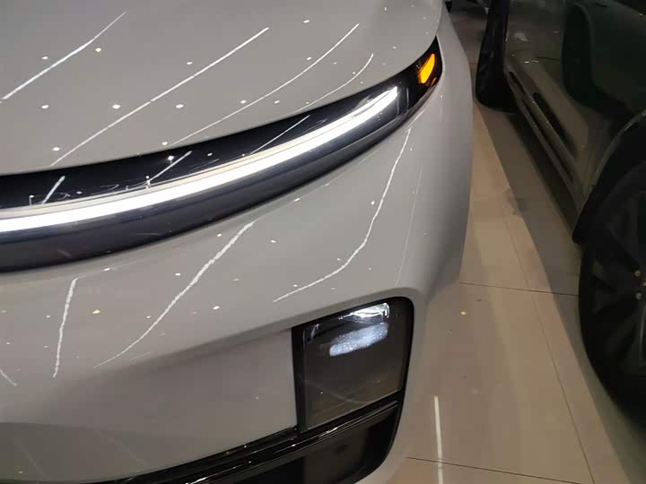 Фото 24 - LiXiang L7