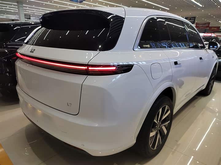 Фото 7 - LiXiang L7