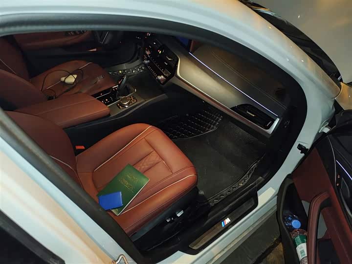 Фото 20 - BMW 5 Series