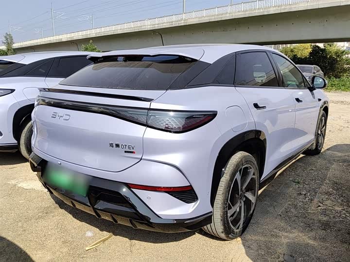 Фото 9 - BYD Sea Lion 07 EV