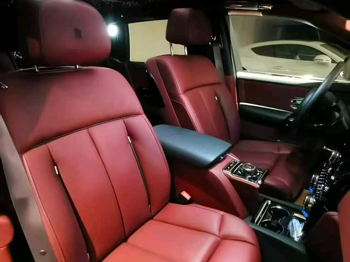 Фото 4 - Rolls-Royce Phantom