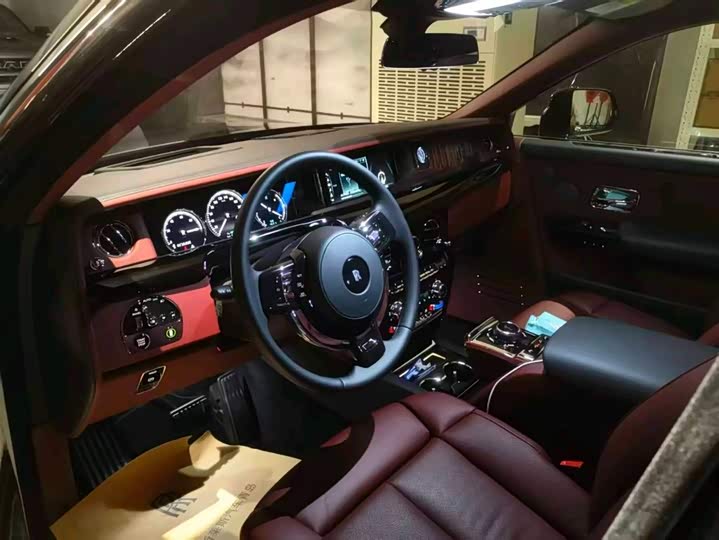 Фото 6 - Rolls-Royce Phantom