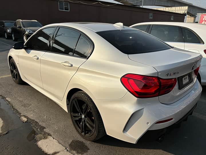 Фото 3 - BMW 1 Series