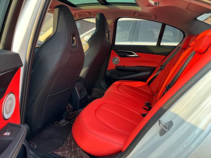 Фото 5 - BMW 1 Series