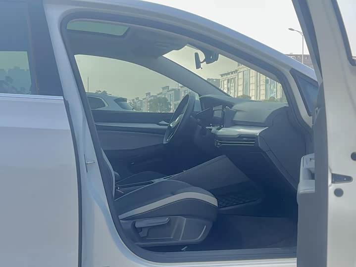 Фото 9 - Volkswagen Golf