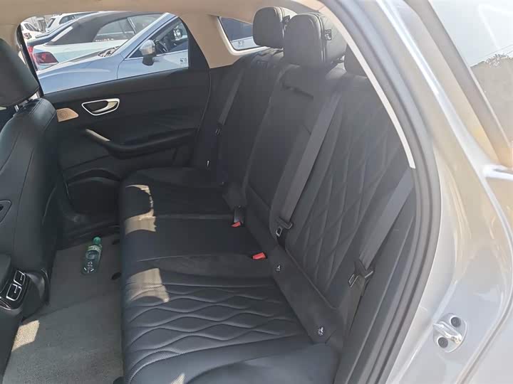 Фото 17 - Roewe D7