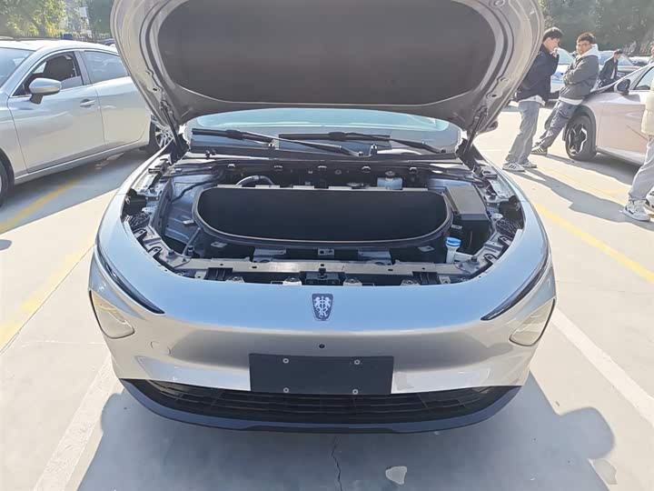 Фото 20 - Roewe D7