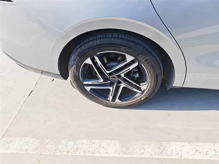 Фото 26 - Roewe D7