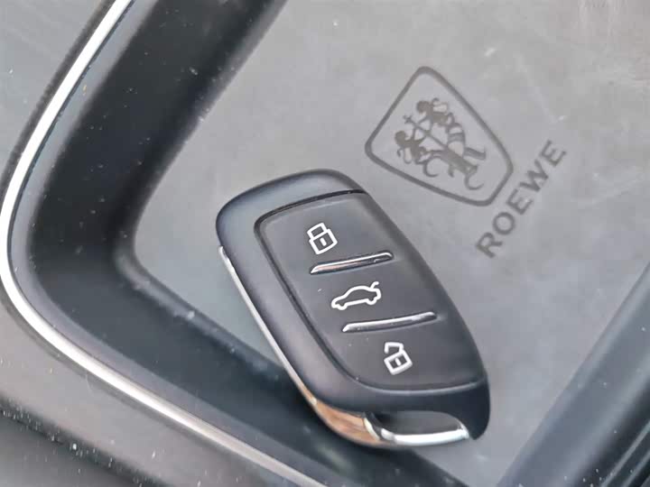 Фото 9 - Roewe D7