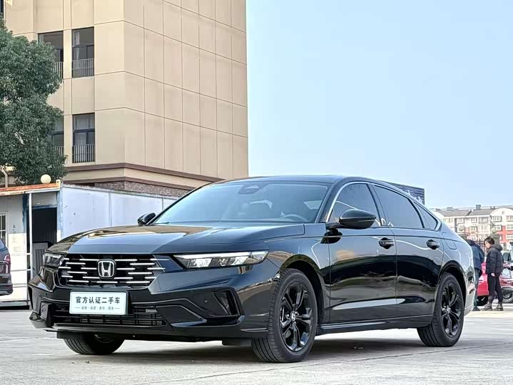 Фото 1 - Honda Accord