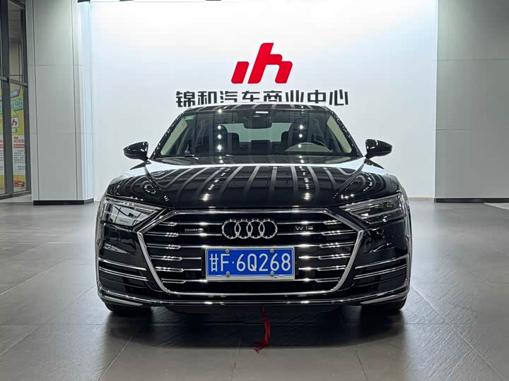 Фото 2 - Audi A8