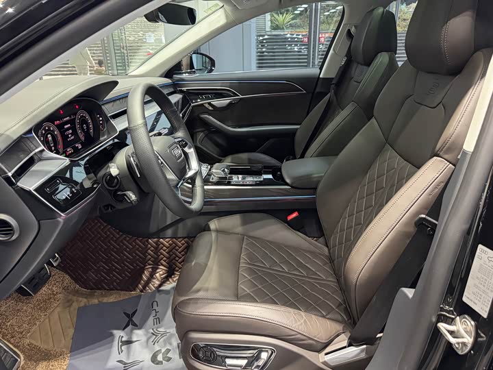 Фото 8 - Audi A8