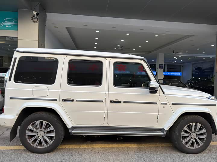 Фото 4 - Mercedes-Benz G-Class