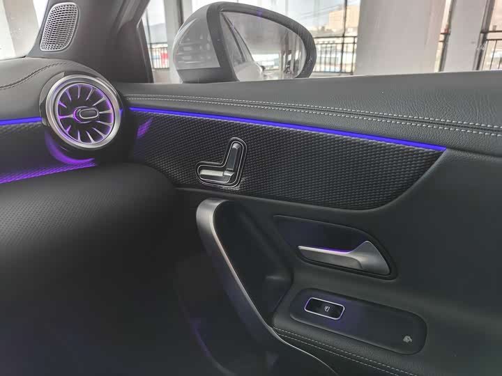 Фото 10 - Mercedes-Benz A-Class