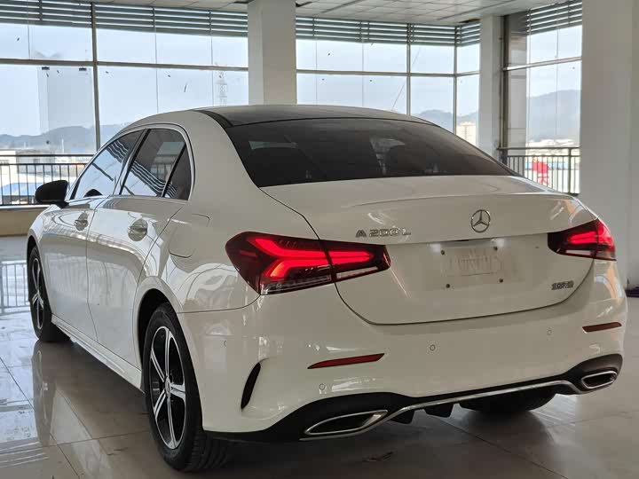 Фото 16 - Mercedes-Benz A-Class