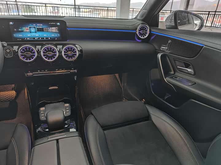 Фото 8 - Mercedes-Benz A-Class