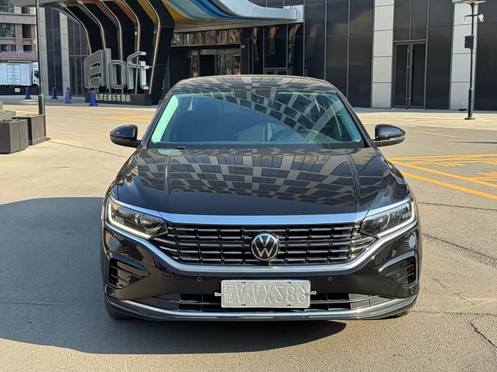 Фото 2 - Volkswagen Passat