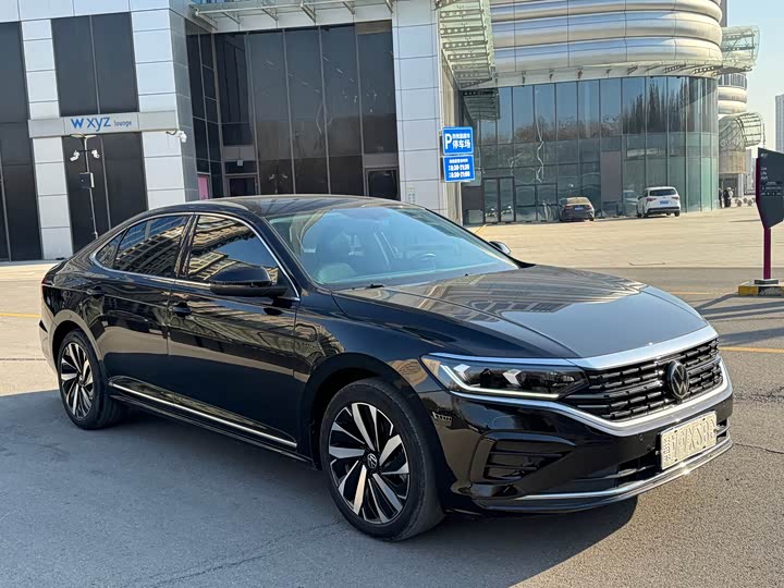 Фото 3 - Volkswagen Passat