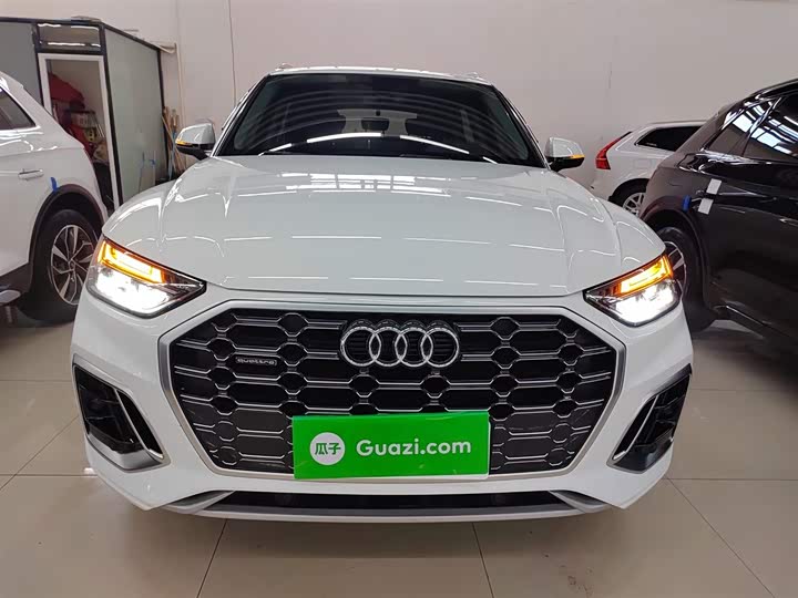 Фото 3 - Audi Q5L