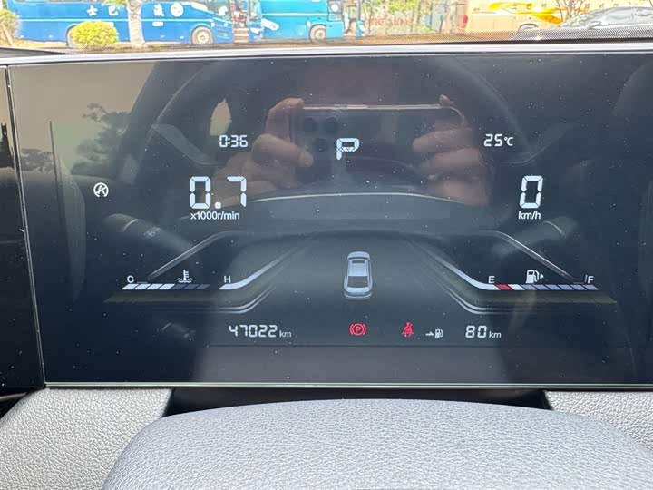 Фото 19 - Bestune B70