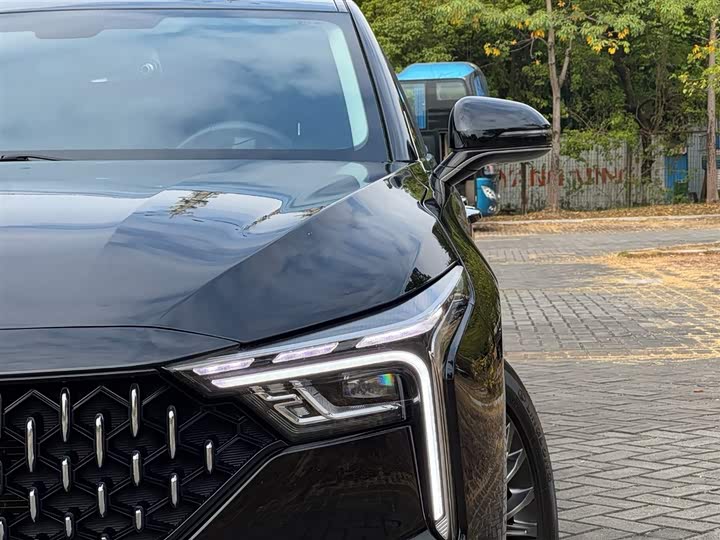 Фото 8 - Bestune B70